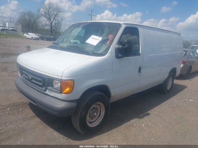 Ford E-250 Image 4