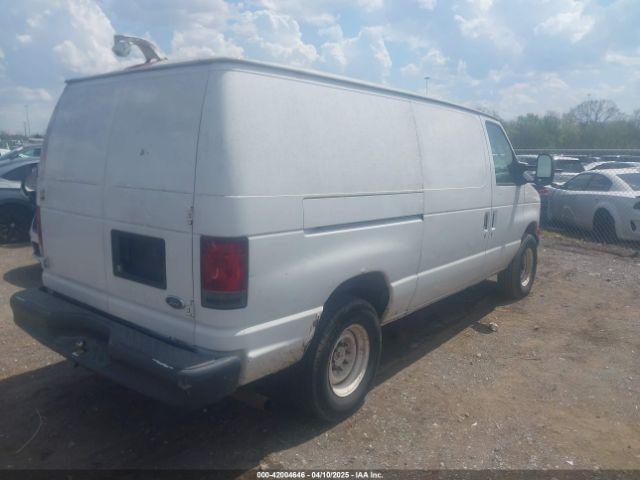 Ford E-250 Image 7