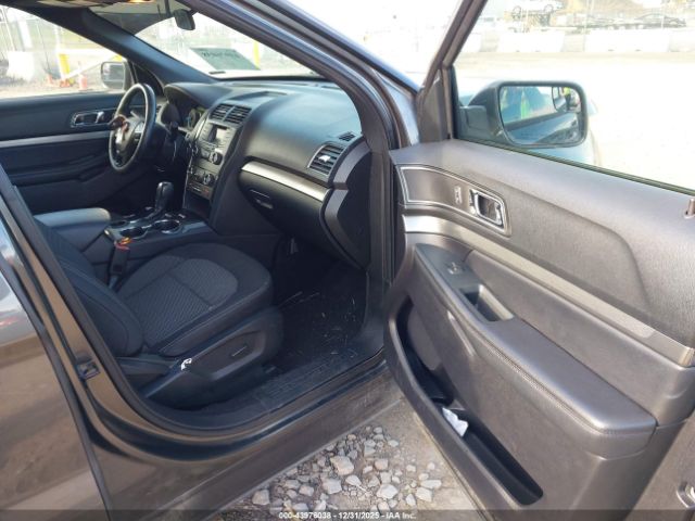 Ford Explorer Xlt Image 5