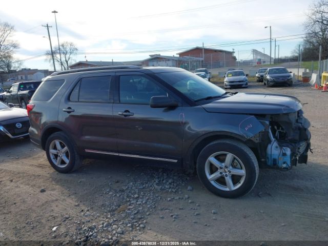 Ford Explorer Xlt Image 15