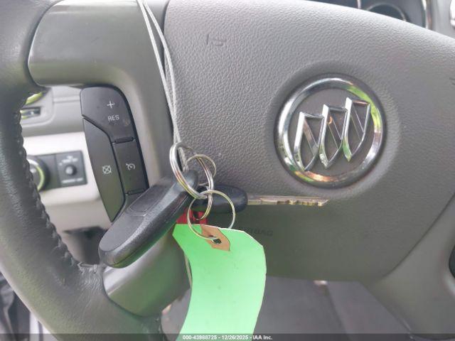 Buick Enclave Leather Image 13