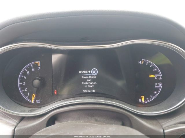 Jeep Grand Cherokee Overland Image 12