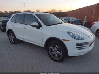  Salvage Porsche Cayenne