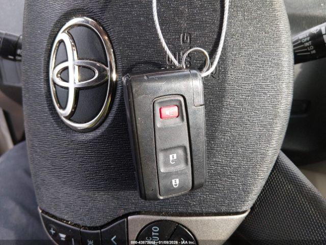 Toyota Prius Image 3