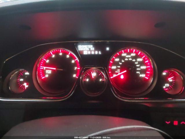 GMC Acadia Denali Image 2