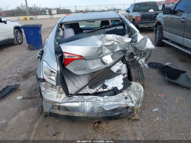 Toyota Corolla Le Image 18