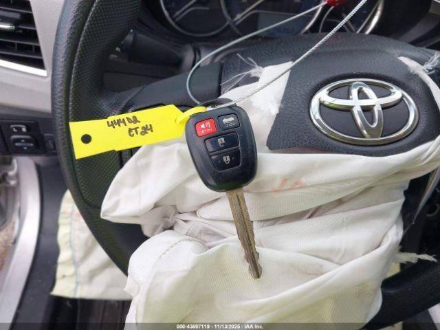 Toyota Corolla Le Image 11