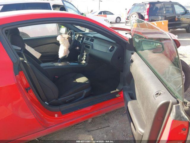 Ford Mustang V6 Image 7