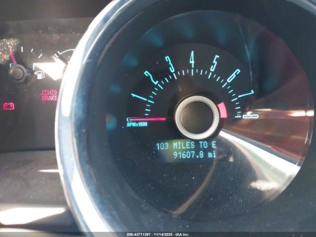 Ford Mustang V6 Image 12