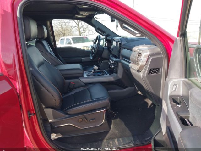 Ford F-150 Lariat Image 4