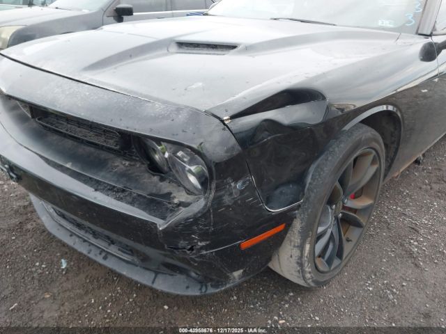 Dodge Challenger Sxt Image 8