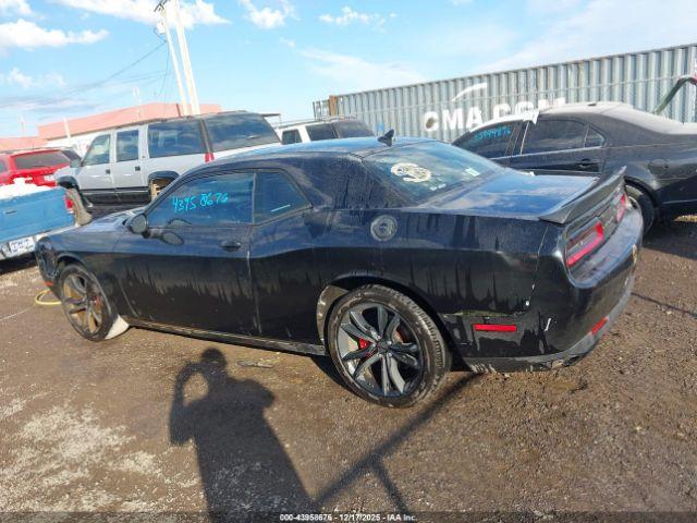 Dodge Challenger Sxt Image 12