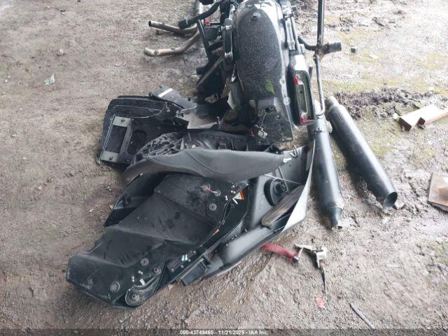 Harley-Davidson Fltrx Image 11