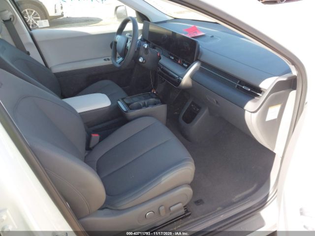 Hyundai Ioniq Sel Image 2