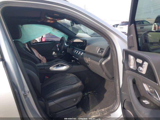 Mercedes-Benz GLE S 4matic+ Image 4