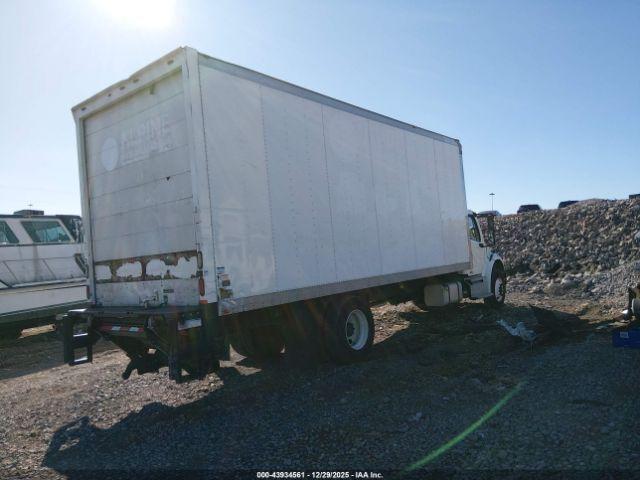 Freightliner M2 106 Medium Duty Image 4