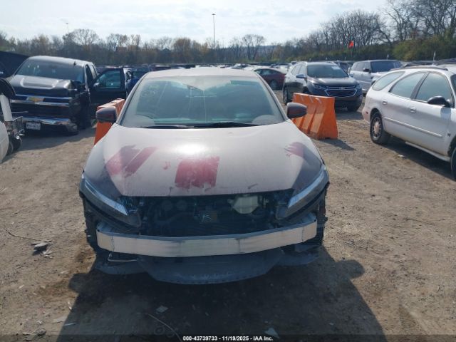 Honda Clarity Plug-In Hybrid Touring Image 10