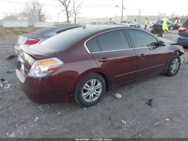 Nissan Altima Image 17