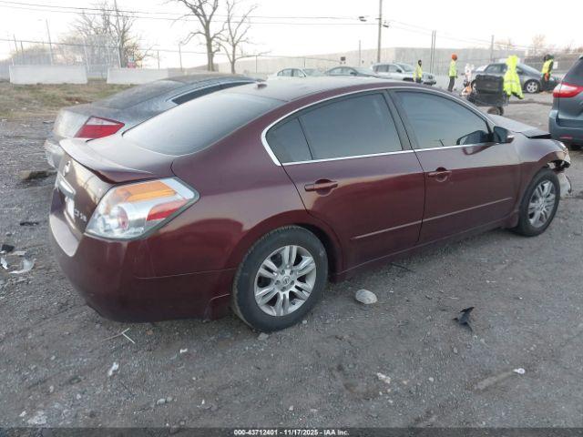 Nissan Altima Image 17