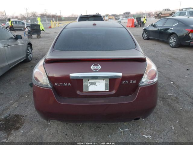 Nissan Altima Image 13