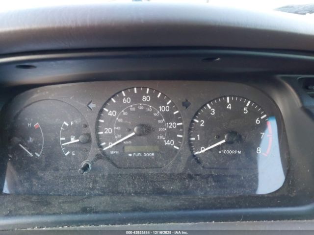 Toyota Camry Ce Image 2