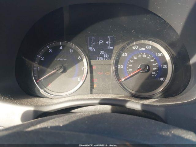 Hyundai ACCENT Se Image 2