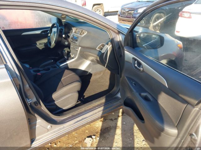 Nissan Sentra S Image 3