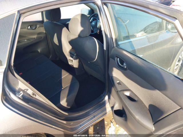 Nissan Sentra S Image 5