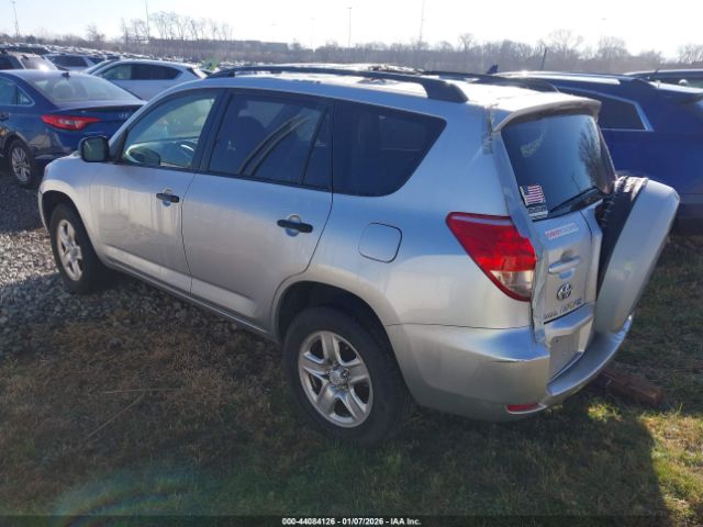 Toyota RAV4 Image 5