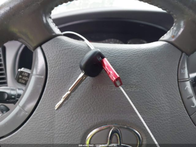 Toyota Sequoia Sr5 V8 Image 9