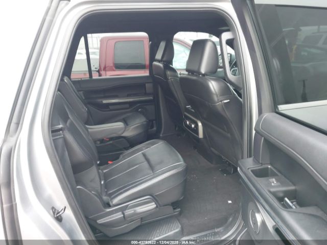 Ford Expedition Xlt Max Image 6