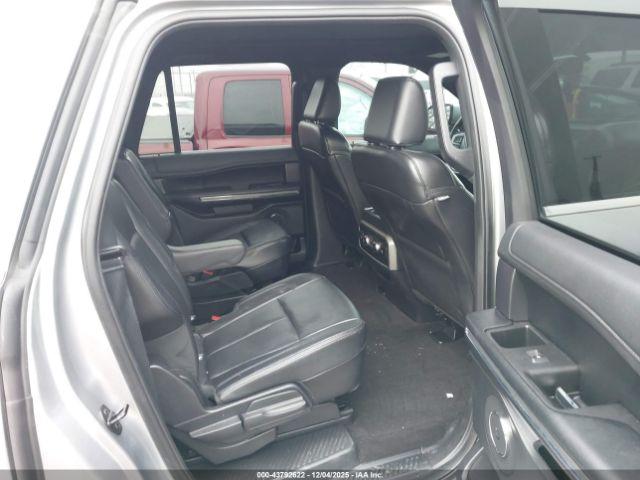Ford Expedition Xlt Max Image 6