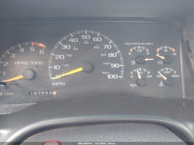 Chevrolet K1500 Fleetside Image 6