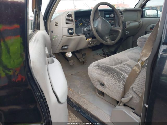 Chevrolet K1500 Fleetside Image 11