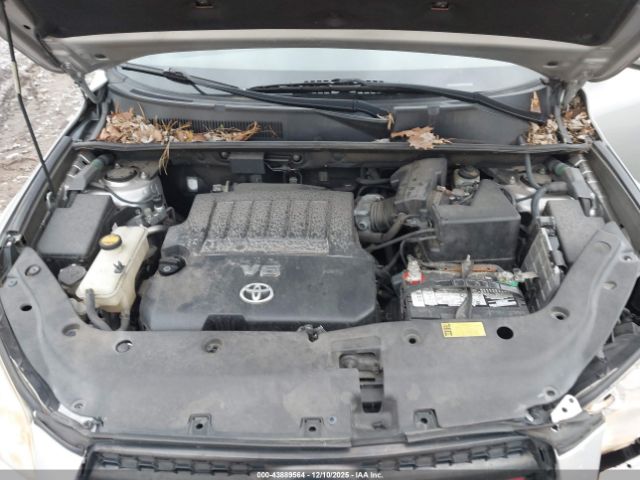 Toyota RAV4 Sport V6 Image 5