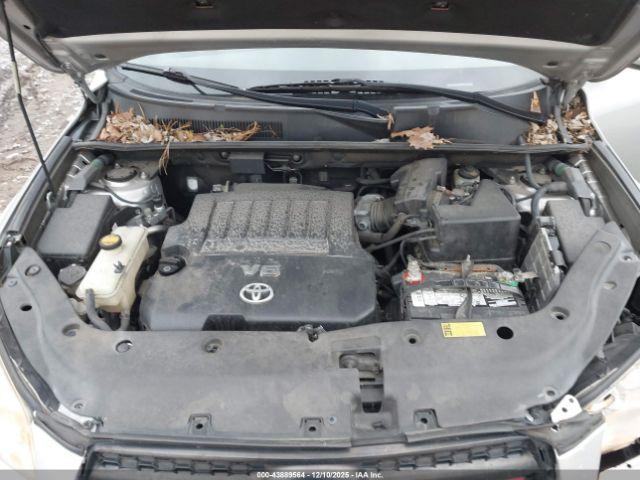 Toyota RAV4 Sport V6 Image 5