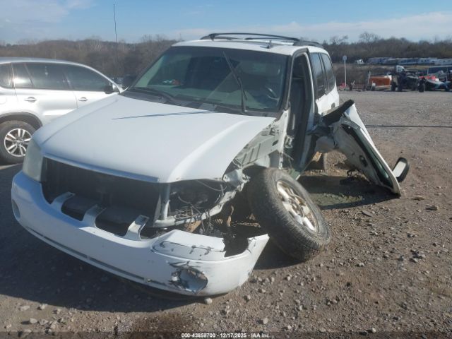 GMC Envoy Sle Image 3