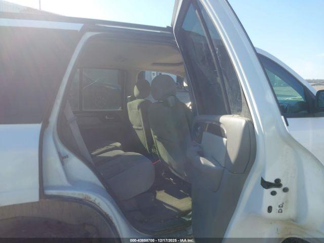 GMC Envoy Sle Image 2