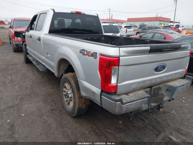 Ford F-250 Xlt Image 4