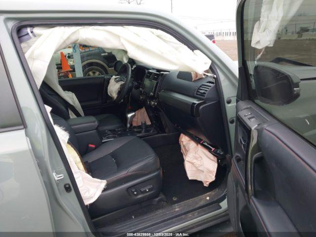 Toyota 4Runner Trd Off Road Premium Image 4