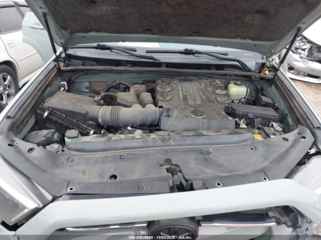 Toyota 4Runner Trd Off Road Premium Image 8