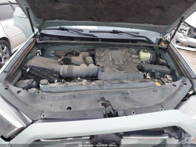 Toyota 4Runner Trd Off Road Premium Image 8