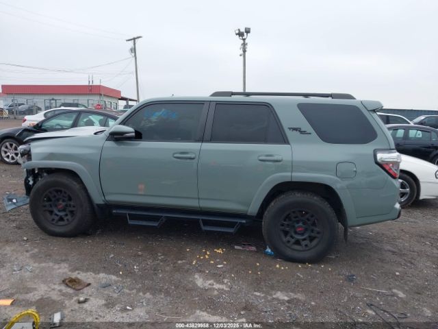 Toyota 4Runner Trd Off Road Premium Image 16