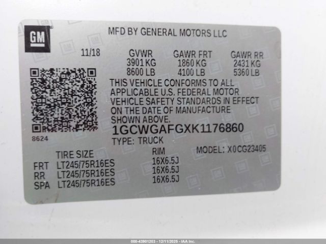 Chevrolet Express Work Van Image 11