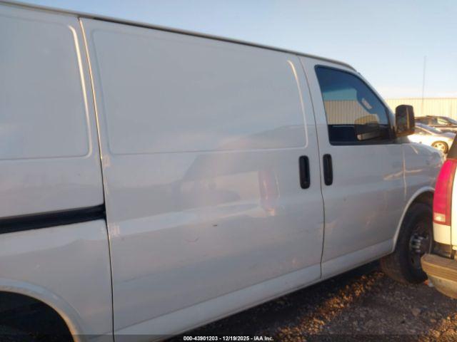 Chevrolet Express Work Van Image 6