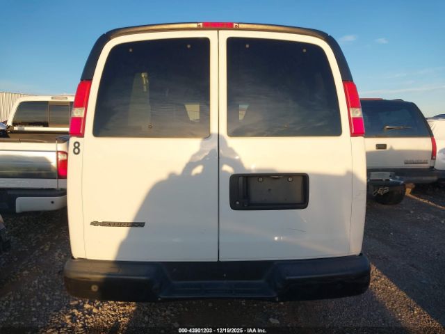 Chevrolet Express Work Van Image 15