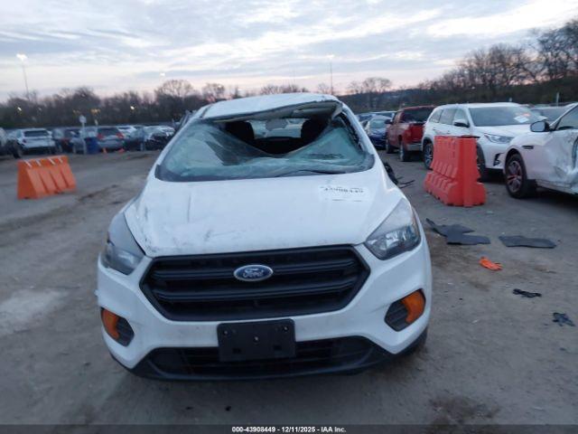Ford Escape S Image 9