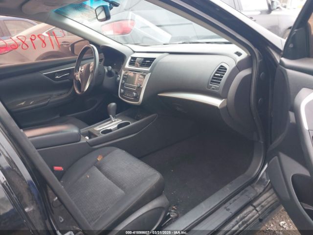 Nissan Altima 2.5 Sv Image 10