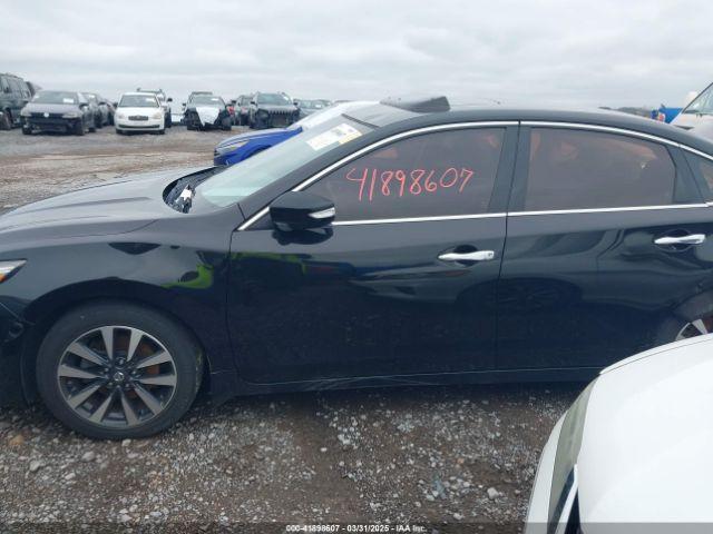 Nissan Altima 2.5 Sv Image 12