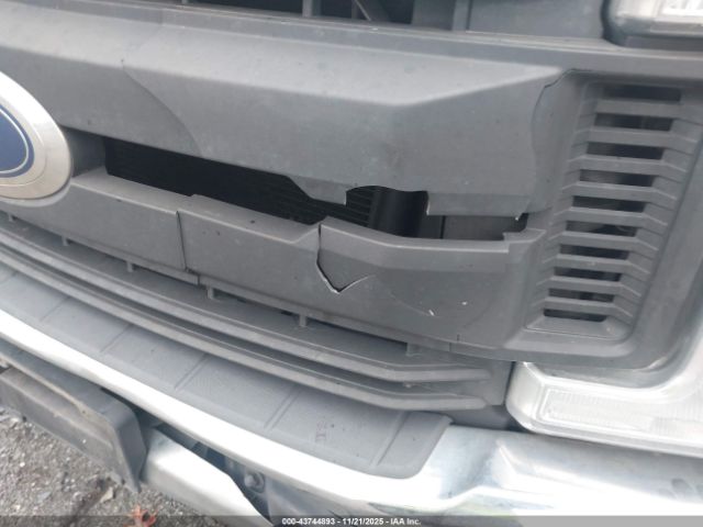 Ford F-550 Xl Image 3